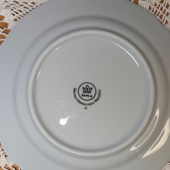 Vintage Kahla Floral Saucer Plate | GDR East Germany | Scalloped Gold Rim - Picture 6 of 6